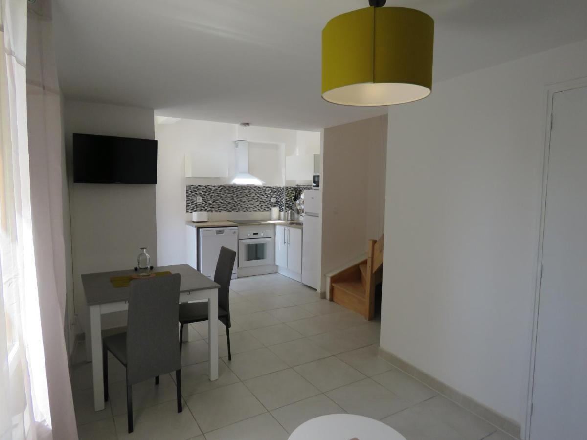 Appartement Centre Historique Avec Terrasse Au Porte De La Camargue 圣吉尔 外观 照片