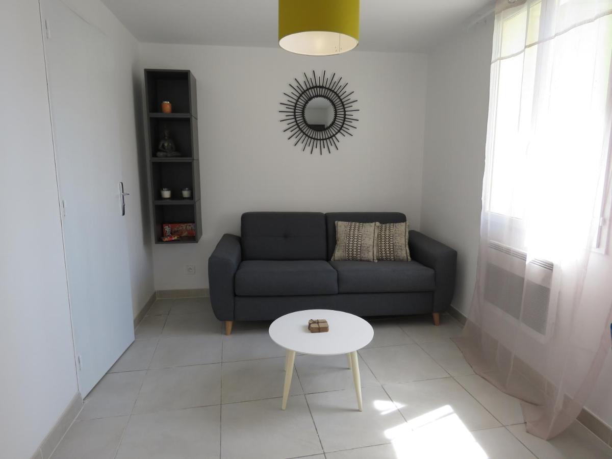 Appartement Centre Historique Avec Terrasse Au Porte De La Camargue 圣吉尔 外观 照片
